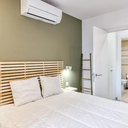 Apartment Centre